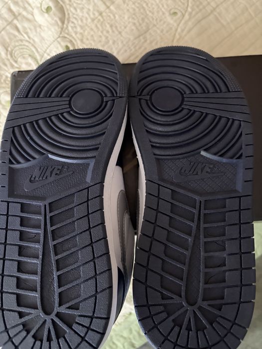 adidasi jordan 1 low