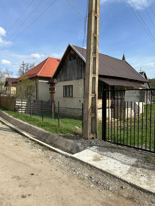 Vand casa in sat Bociu