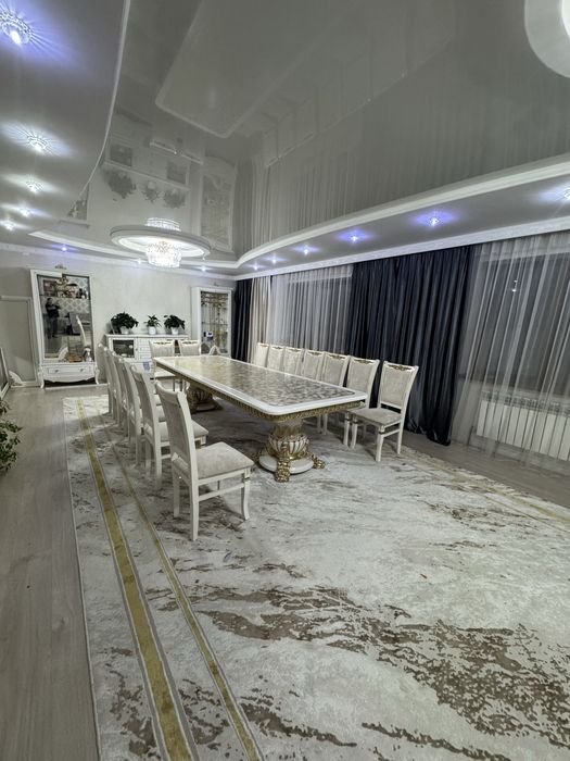 Стол сатылады. 4.0*4,5 метр