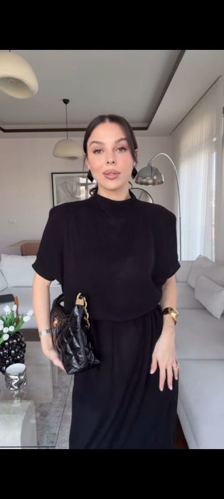 Продам платье трикотажное