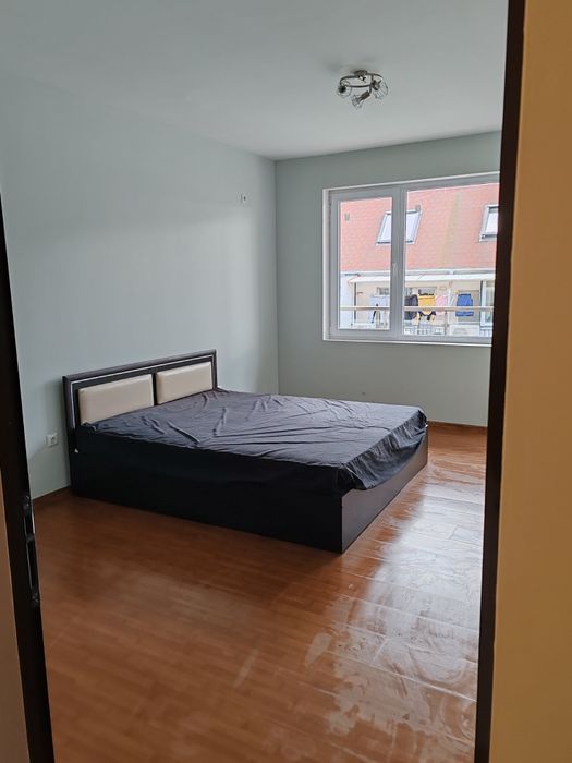 Дава се под наем Двустаен апартамент в Бургас, Изгрев - 66 кв.м за 101741.94 € - Снимка #1