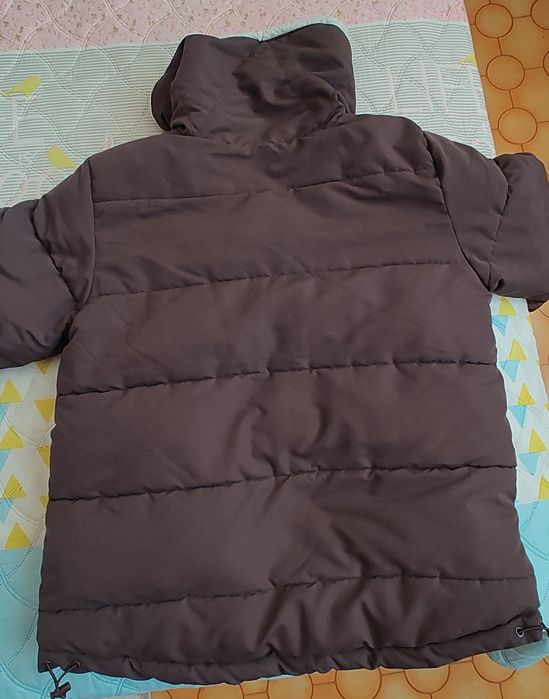 Кафяво яке house