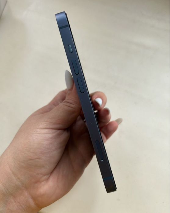 iPhone 13 128Gb с гарантией