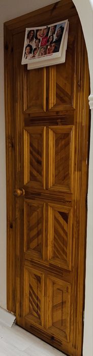 Мықты ағаш есіктер 7 шт