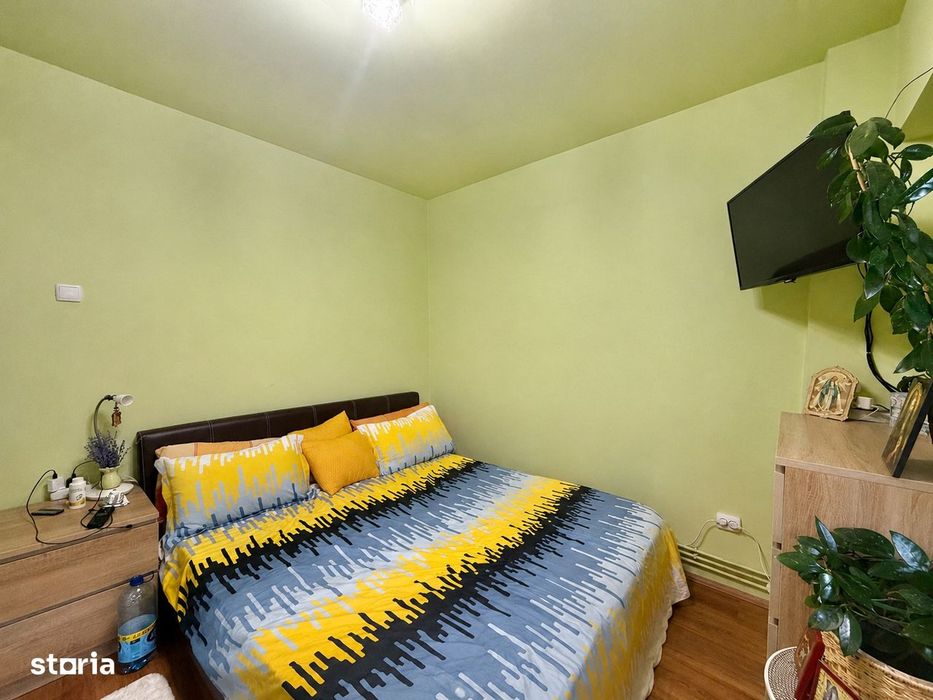 Apartament 2 camere, decomandat, etaj 3, zona Dambovita