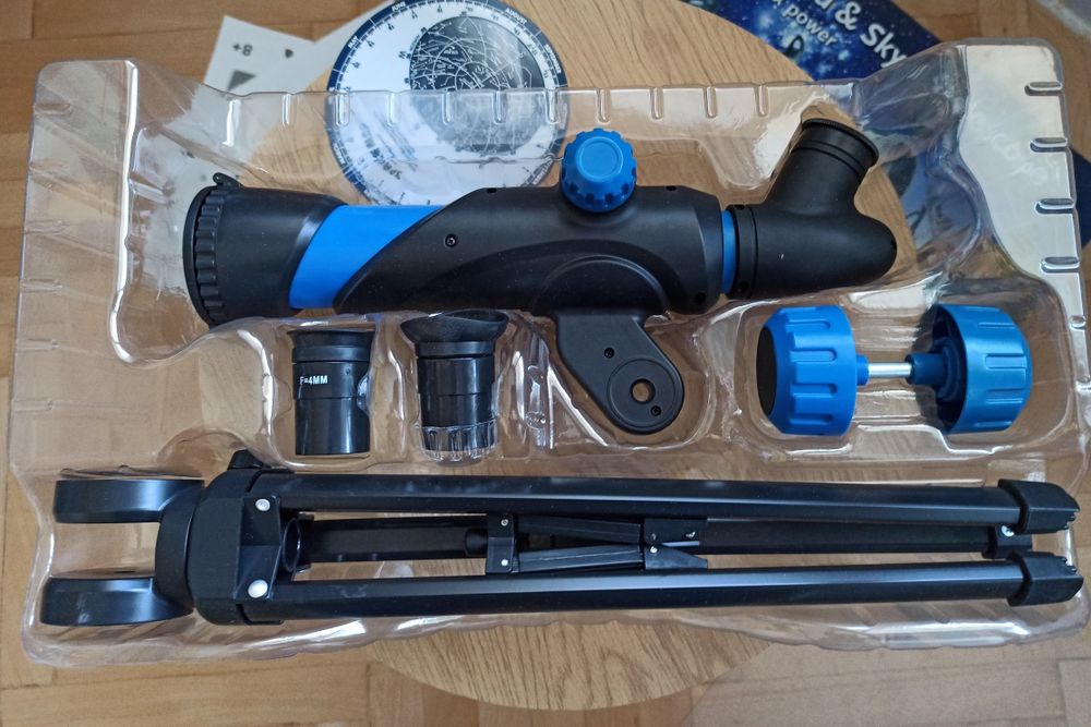 Телескоп с 90-кратно увеличение