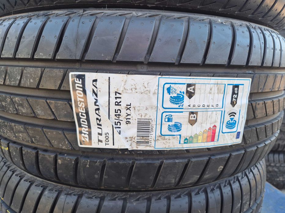 4 Anvelope de VARA - 215/45/17 - BRIDGESTONE - NOI - DOT 2018 !