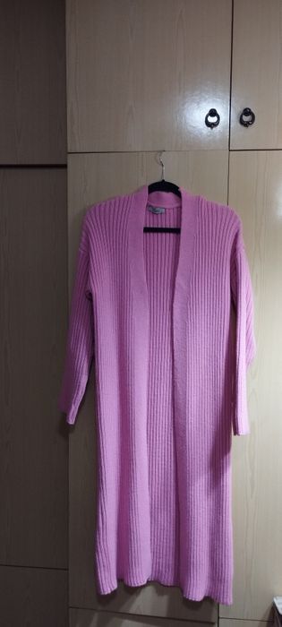 Продавам Дамска жилетка