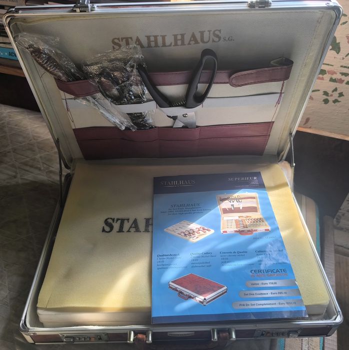 Set complet cuțite și tacâmuri Stahlhaus S.G. în diplomat