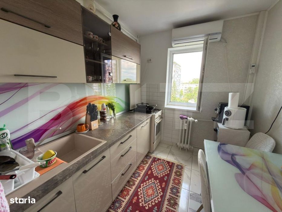 Apartament cu 2 camere, zona Republicii