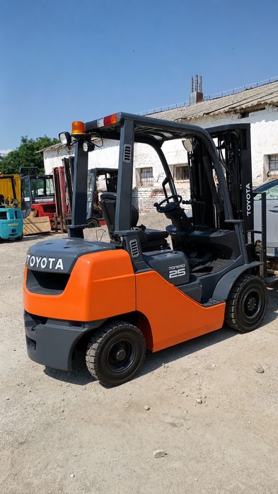 motostivuitor 2,5 tone triplex Toyota an 2019 benz/gpl