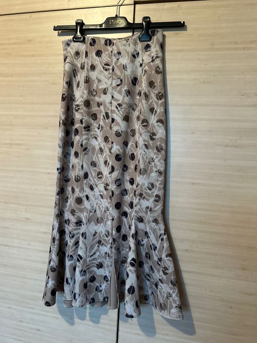 Секси пола и топ на Guess