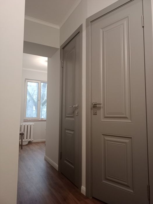 Установка межкомнатных дверей