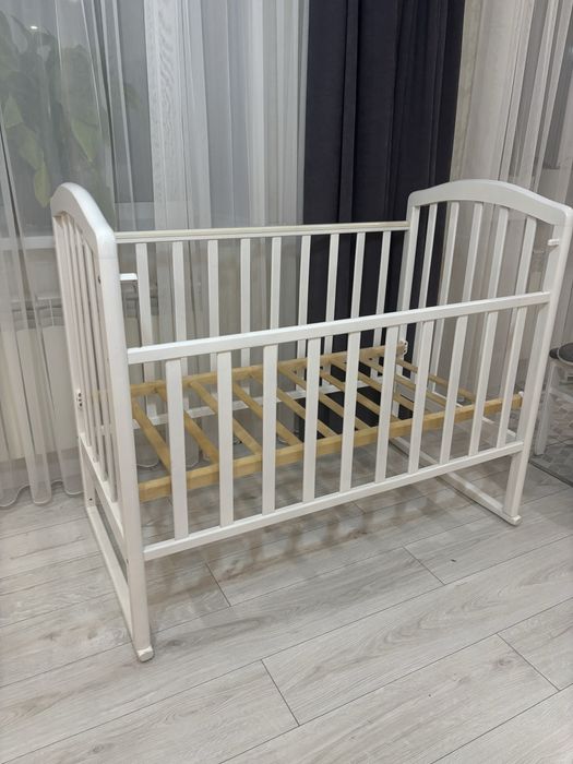 Продам детскую кроватку