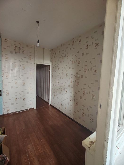 7 mkr 4 maktab yoni 3 xonalik 4 etajkani 4 etaji