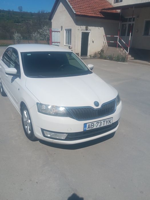 Vând skoda  rapid 1.6.D an 2014.