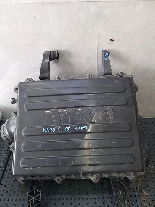 Carcasa filtru aer 3.0 hdi iveco daily 6 5801353825 5801353826 5802521856