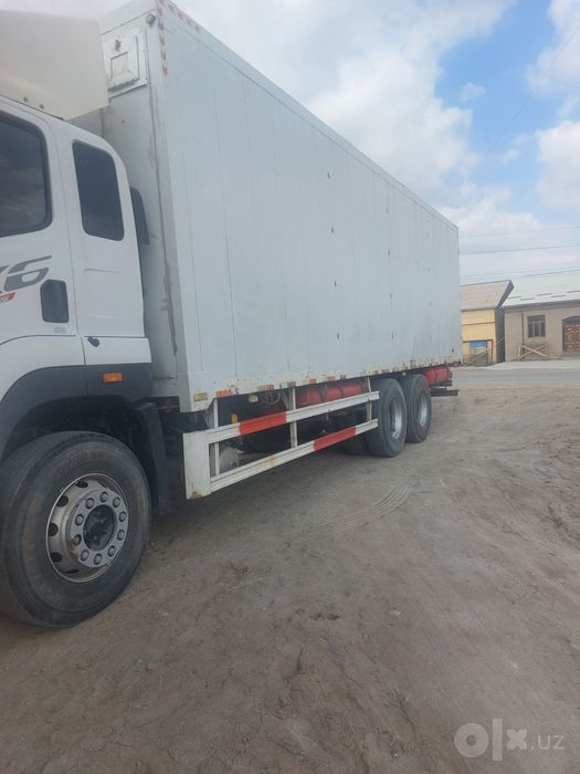 Faw furgon sotiladi wichay chacman mator qoyilgan yangi mator