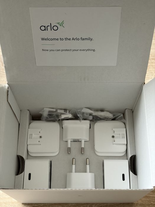 Arlo Essential Indoor Camera 2nd Generation (комплект от 2 броя)