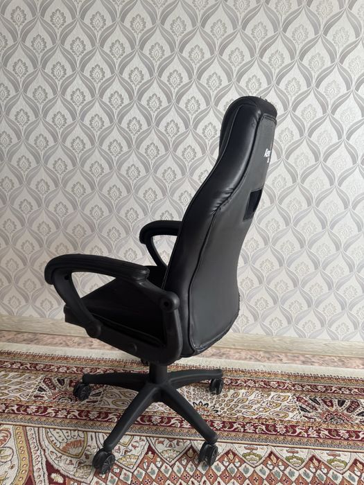 Компьютерное кресло