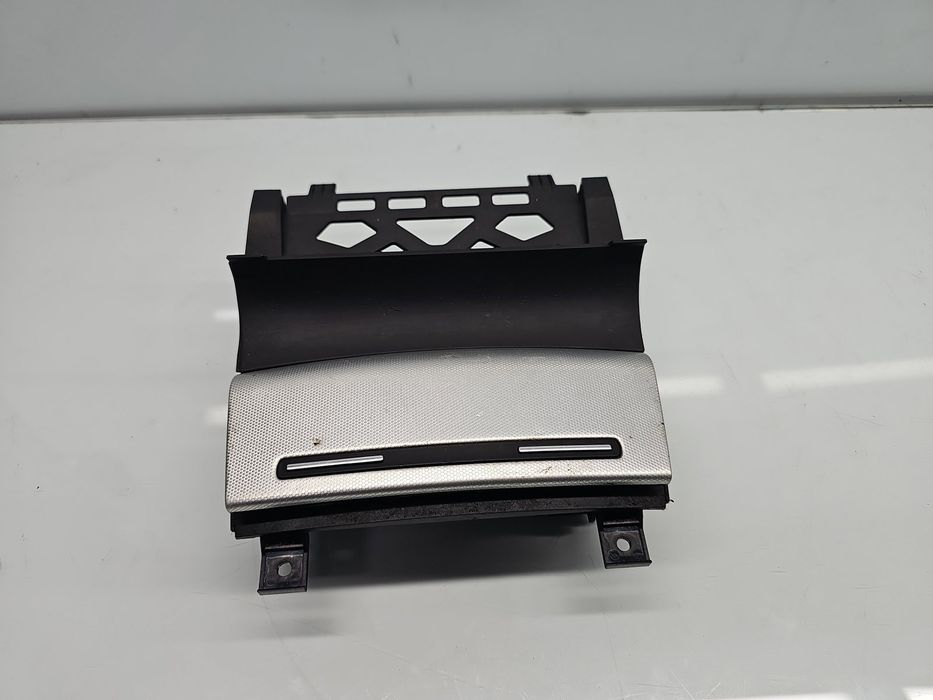 Scrumiera AUDI A3 Sportback (8PA) [Fabr 2004-2013] Facelift 8P0857951