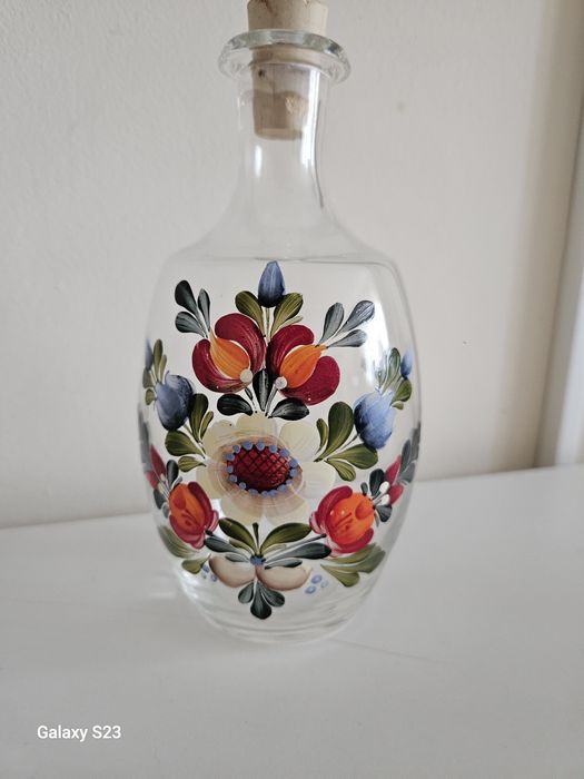 Sticla pictata manual