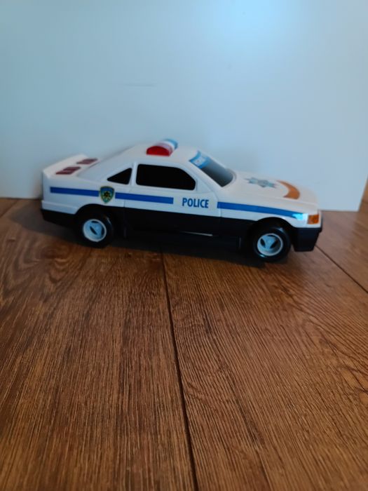 Masina de politie de colectie