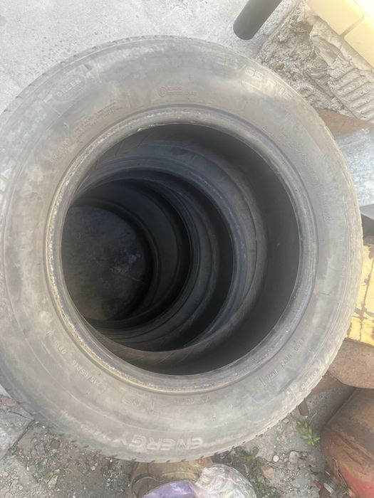 Продам шины michelin 215/65R16