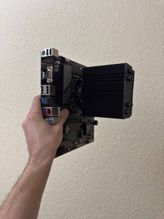 B760 gigabyte ddr5 ds3h i5 12400