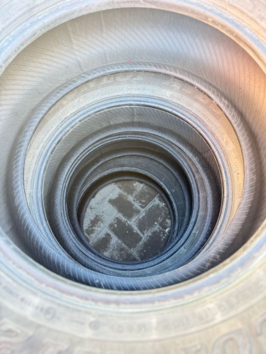 Продам всесезонны шины