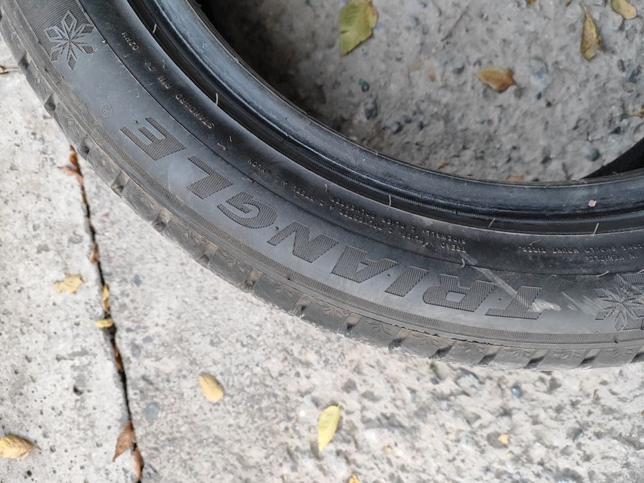 Продам зимние шины Triangle 225/50/R18