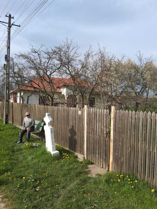 Vand casa si teren
