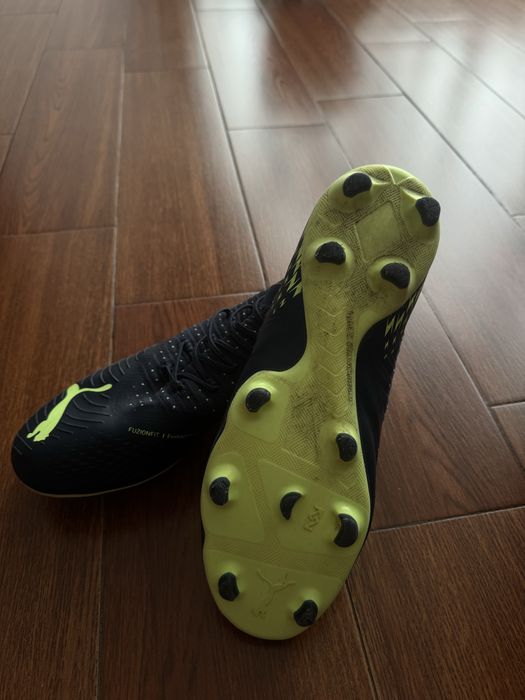 Ghete de fotbal Puma