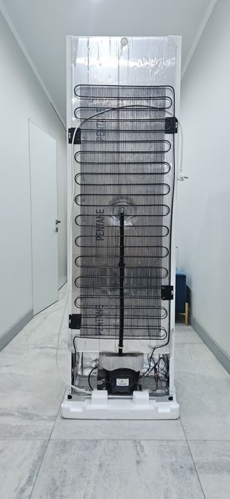 Холодильник встраиваемый Electrolux  ENN92801BW