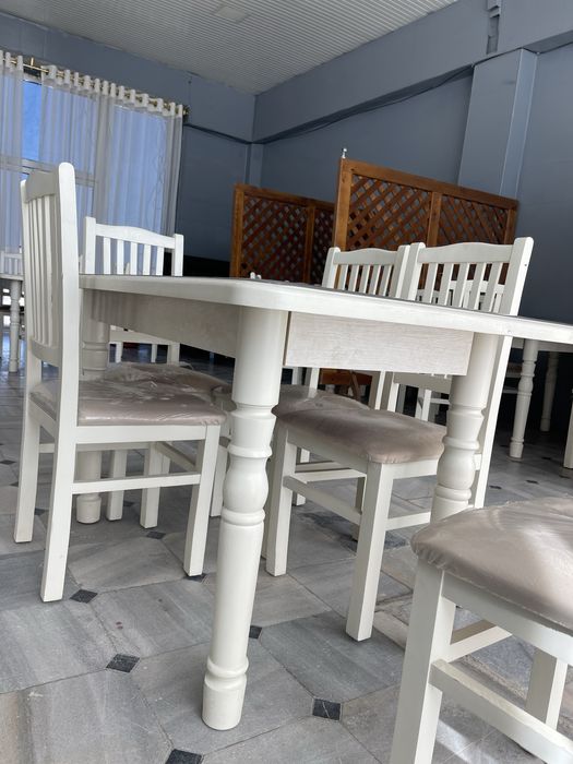 Oshxona va Mexmonxona uchun stol stullar