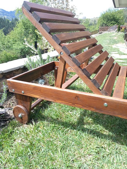 Шезлонг дърво градински или плажен с колела