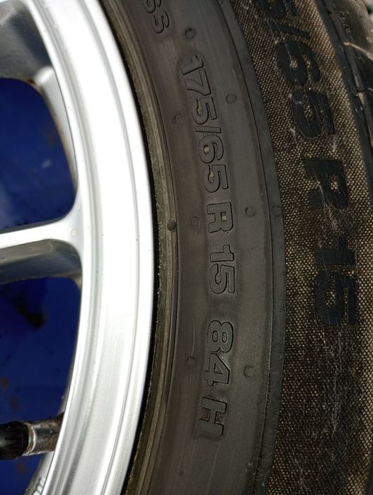 Vând jante aliaj Suzuki Sw ift cu cauciucuri de vara