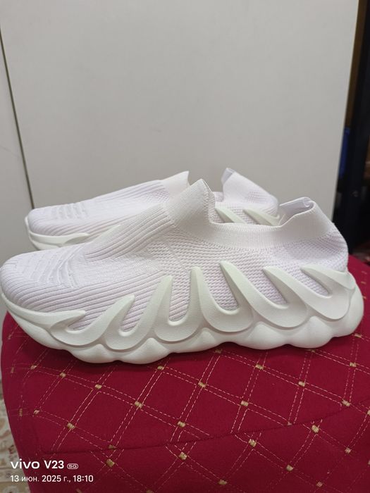 Обувь,новая белая
