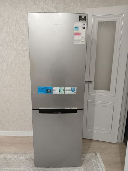 Холодильник Samsung