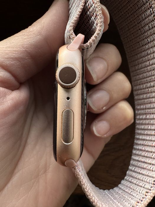 Продам оригинал  смарт часы Appel Watch Series 5 44 mm