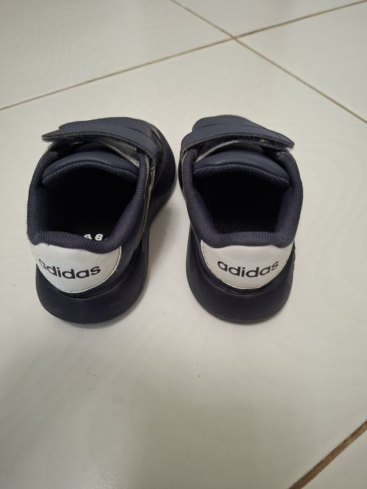 Adidas copii marimea 25