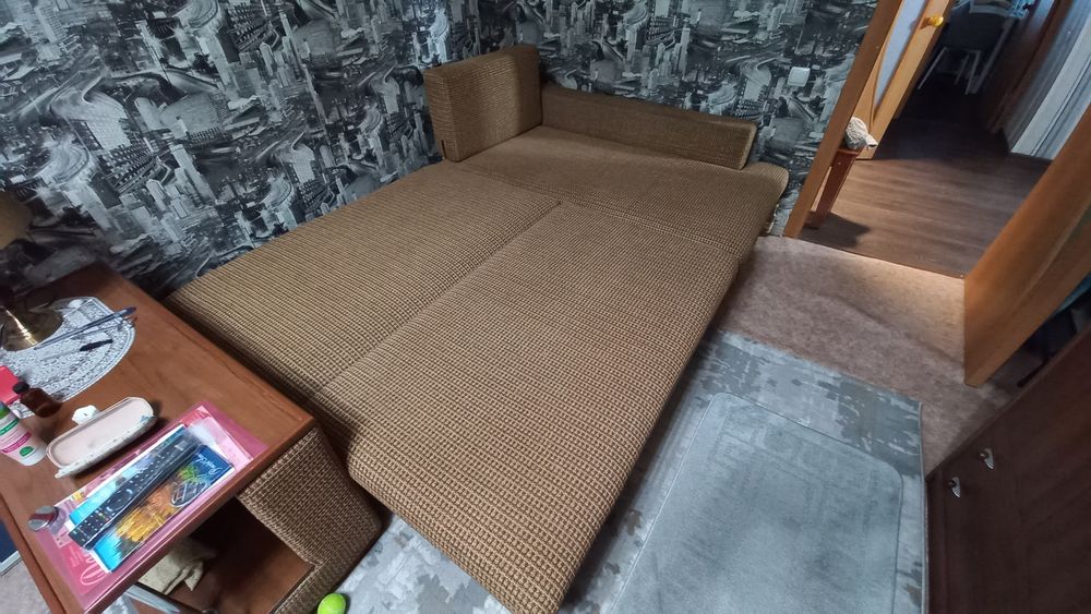 Продаётся угловой диван .