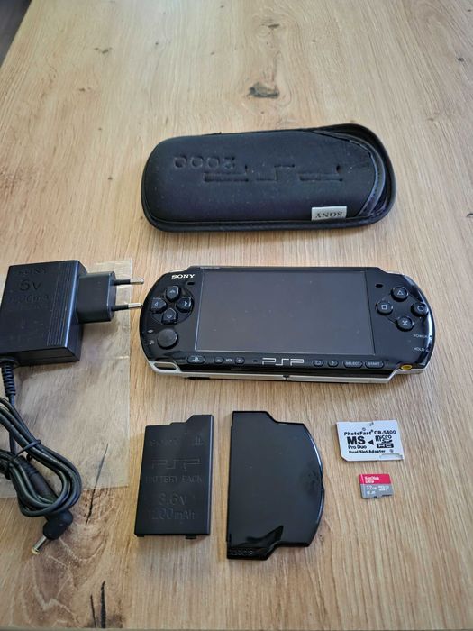 Jucărie PSP Sony 3004 modat 32gb Sandisk cu adaptor stare impecabila