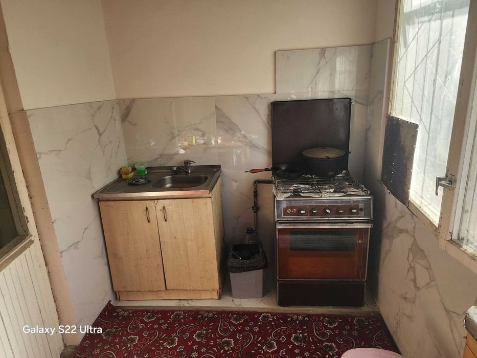 Sheriklikda sturdent o'g'il bollarga arenda kvartiran bor. Qorasuv 6.