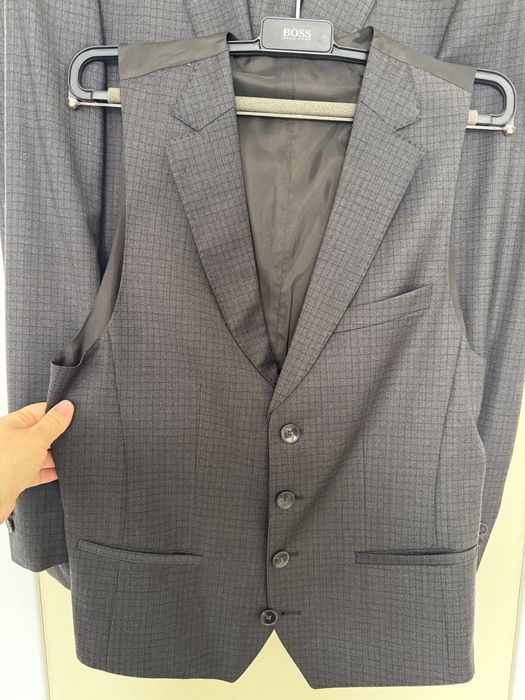 Косюм Hugo boss тройка, оригинал