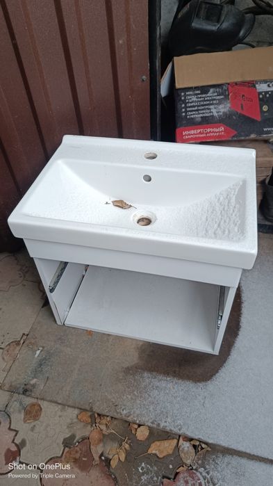 Раковина с тумбой
