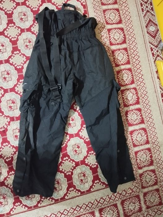 Мужской полукомбинезон продам