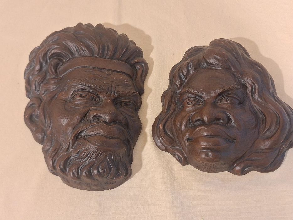 Австралийски керамчни маски маркирани