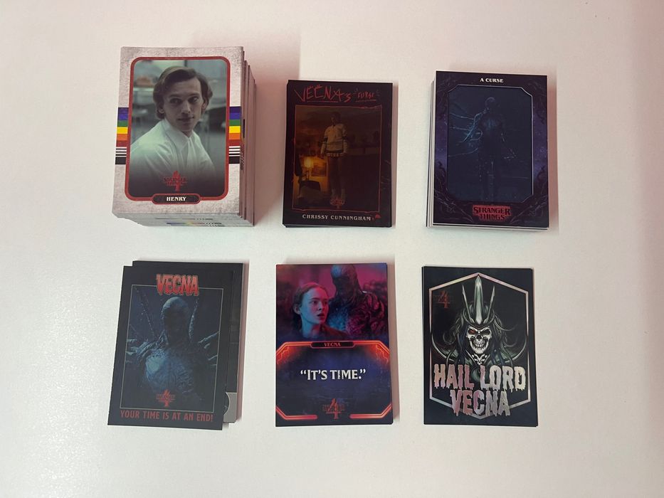Stranger things Topps card collection