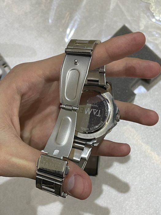 Продаю часы tamer